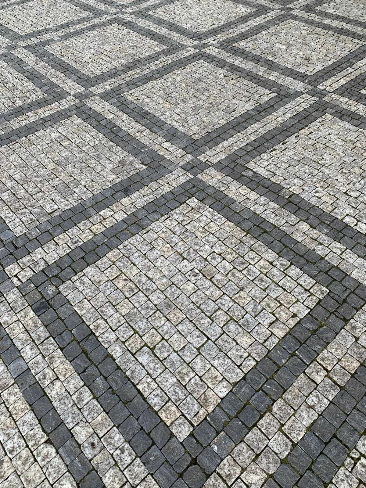 Premium loose granite cobbles for driveway construction and structural paving paths